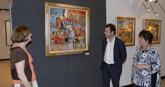 Visite du Maire au Salon d’Art Contemporain