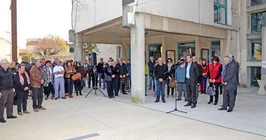 Minute de silence en hommage aux victimes des attentats de Paris