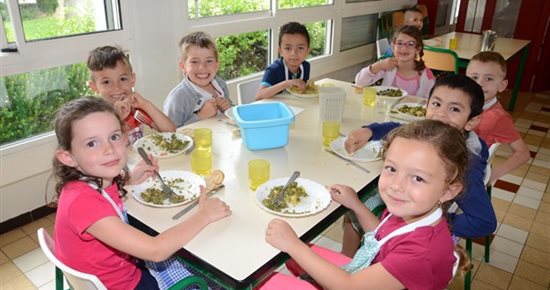 Fruits & légumes frais au menu des écoles