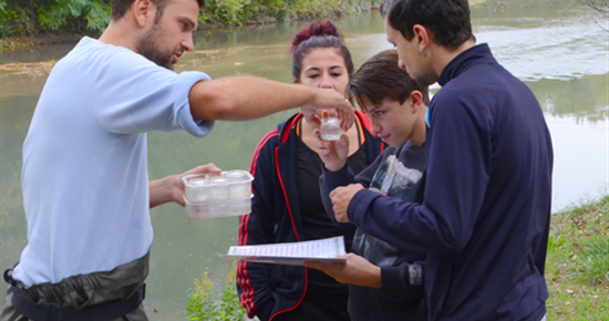 Les jeunes de l’AMdJ jouent les scientifiques !