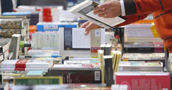 Vente de livres à la Médiathèque