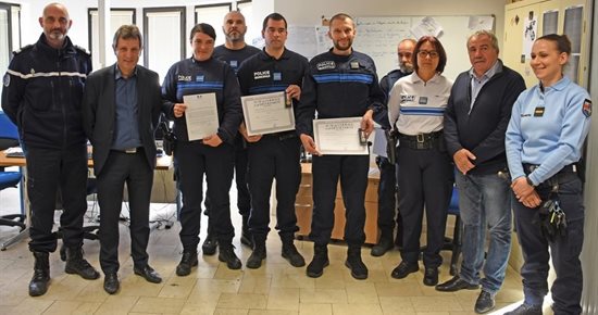 5 policiers municipaux honorés par le Préfet