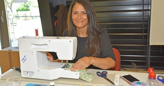 25 498 masques réalisés par les couturières de la ville