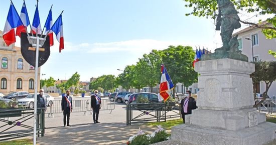 Retour sur la cérémonie à huis clos du 8 mai 2020