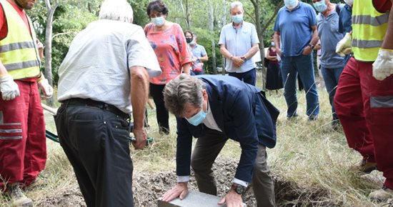 Voie des papes : pose de la première pierre pour la passerelle himalayenne