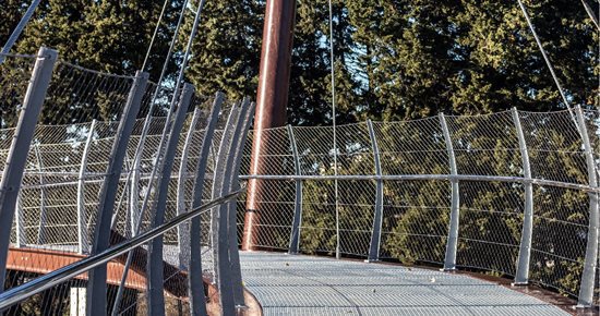 La passerelle himalayenne est accessible