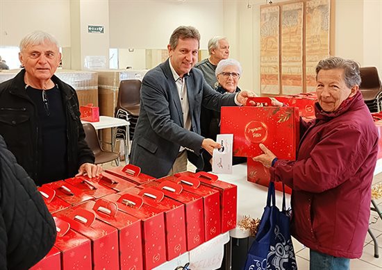 Des colis gourmands pour nos ainés