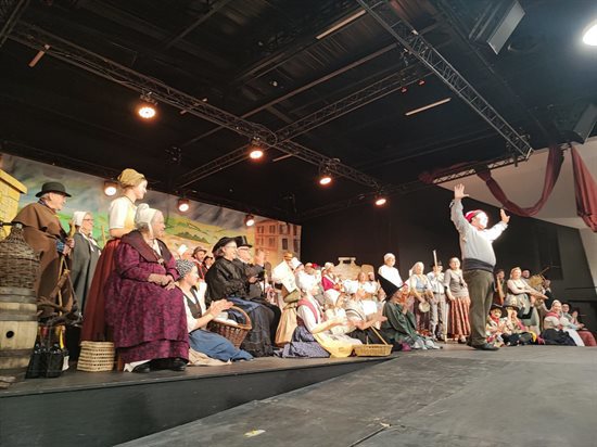 Un bel élan de convivialité autour des santons et de l’artisanat