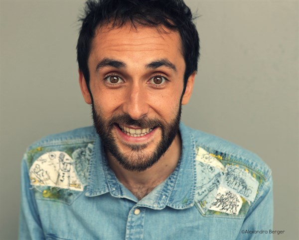 Humour : Sanaka "Indigné presque parfait"