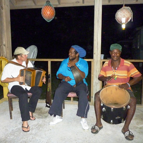 Les Musiques populaires des Bahamas par Robert Santiago