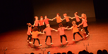 Spectacle des classes d'éveil Musique et mouvement